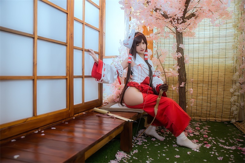 网红Coser@鳗鱼霏儿 – 红色巫女 [19P/142MB]