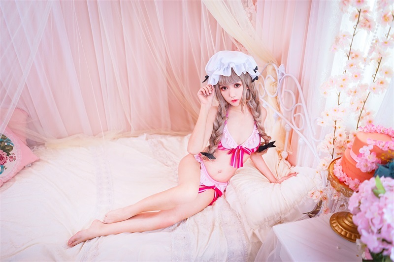网红Coser@鳗鱼霏儿 女仆 [20P/250MB]
