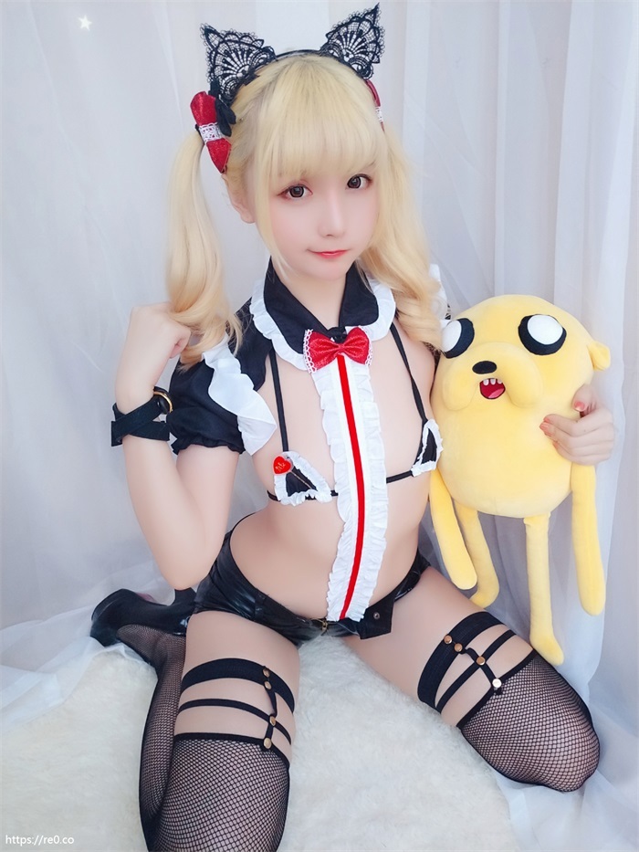 微博妹子@星之迟迟 VOL.4 元气女仆包 [65P/71.1MB]