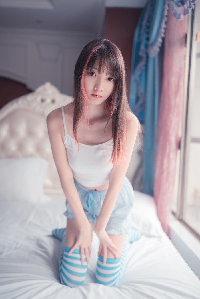 风之领域精品写真@No.014 蓝白条长袜 [50P/256MB]