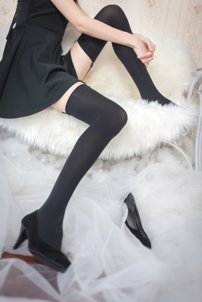 风之领域精品写真@No.009 黑丝y惑 [50P/190MB]