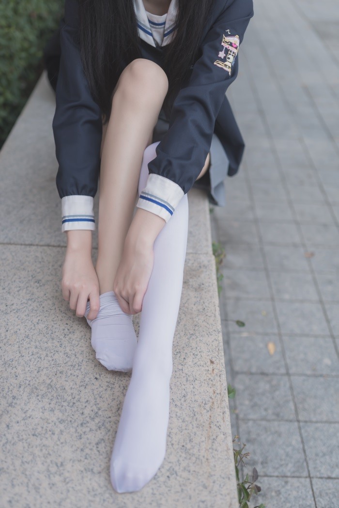 风之领域精品写真@No.021 黑白丝户外私拍 [50P/150MB]