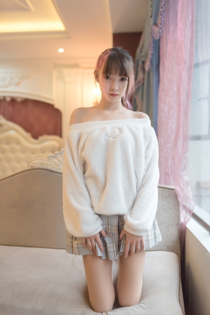 风之领域精品写真@No.020 为你穿上丝袜 [49P/273MB]