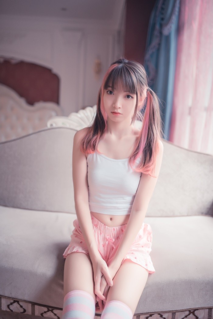 风之领域精品写真@No.025 粉嫩的妹子 [50P/217MB]