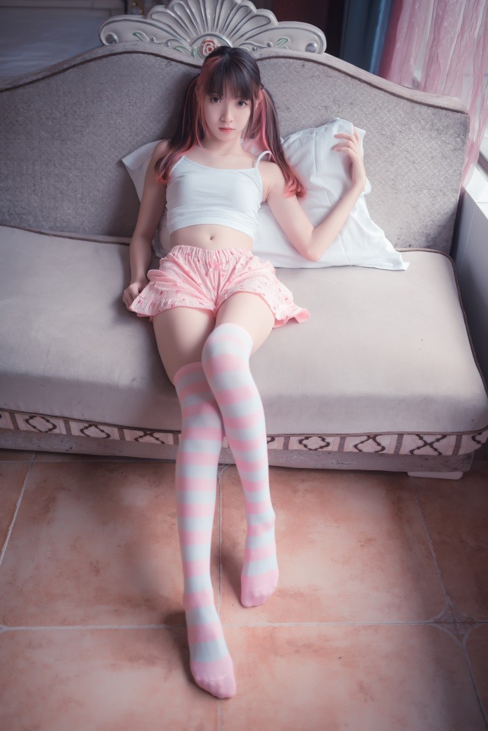 风之领域精品写真@No.025 粉嫩的妹子 [50P/217MB]