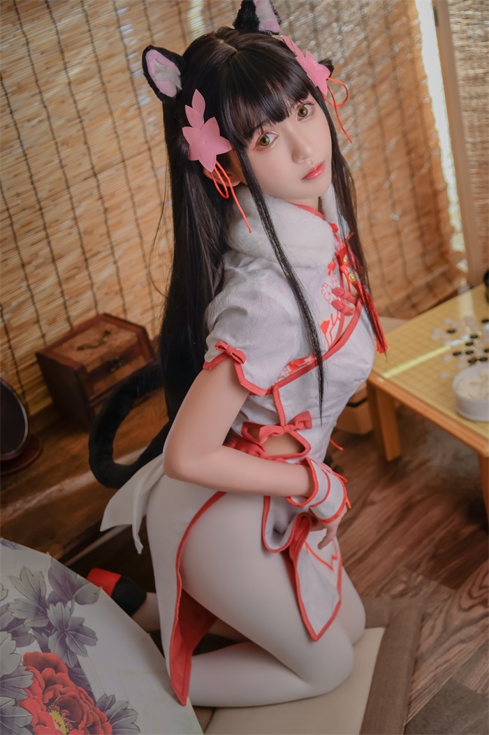 人气动漫Coser@鳗鱼霏儿 碧蓝华裳 夕暮 白丝 兽耳 [16P/229MB]