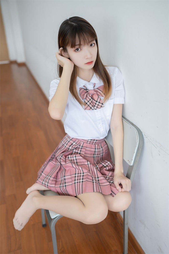 风之领域精品写真@No.114 格子裙 隔壁少女 [49P/132MB]