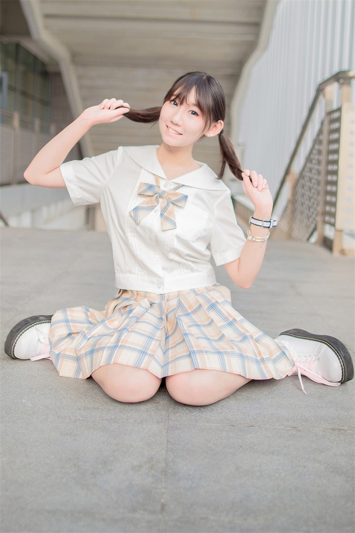 风之领域精品写真@No.171 偶遇楼道中的学妹 [48P/290MB]