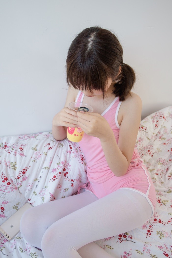 森萝财团精品@R15系列-020 [89P/565MB]