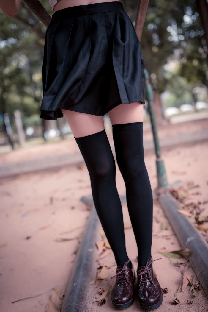 风之领域精品写真@No.187 黑丝户外筒袜 [41P/362MB]