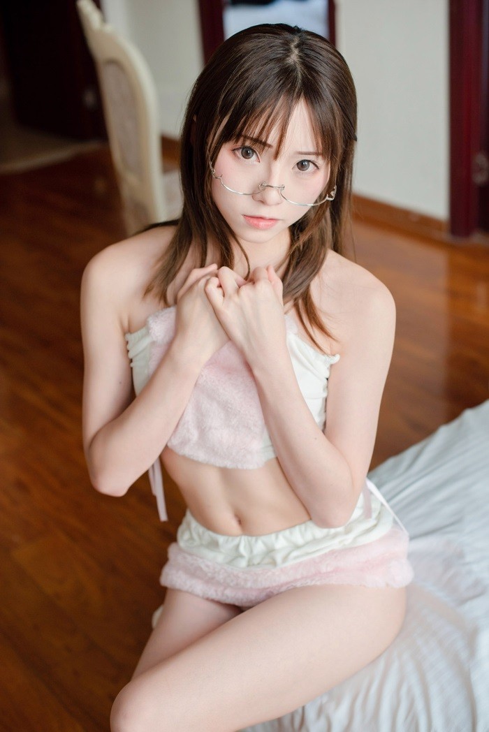 风之领域精品写真@No.182 可爱兔子装 [47P/442MB]