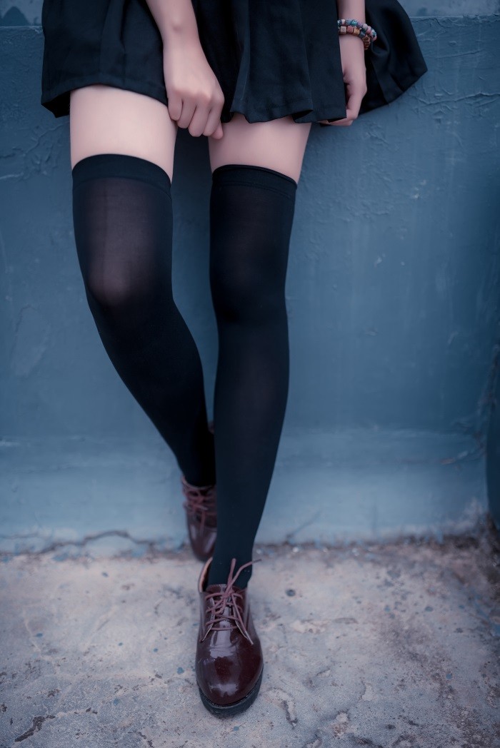 风之领域精品写真@No.187 黑丝户外筒袜 [41P/362MB]