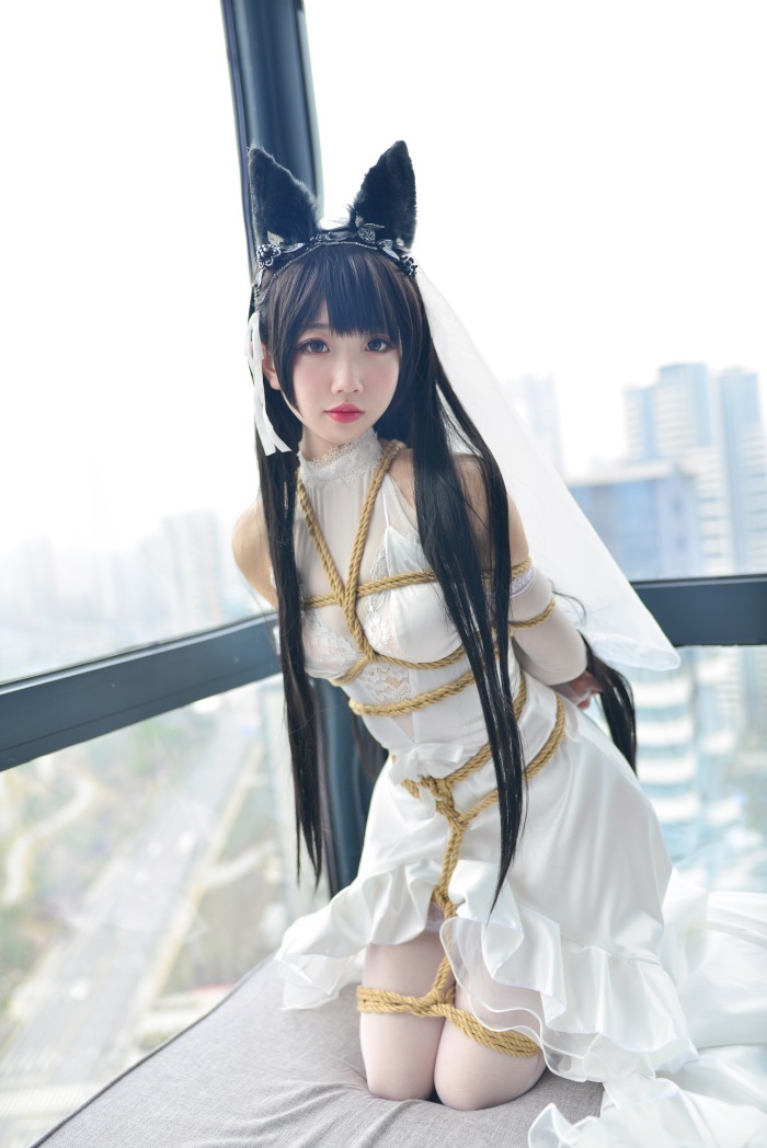 网红Coser@雪琪-爱宕婚纱 白丝 兽耳 [38P/366MB]