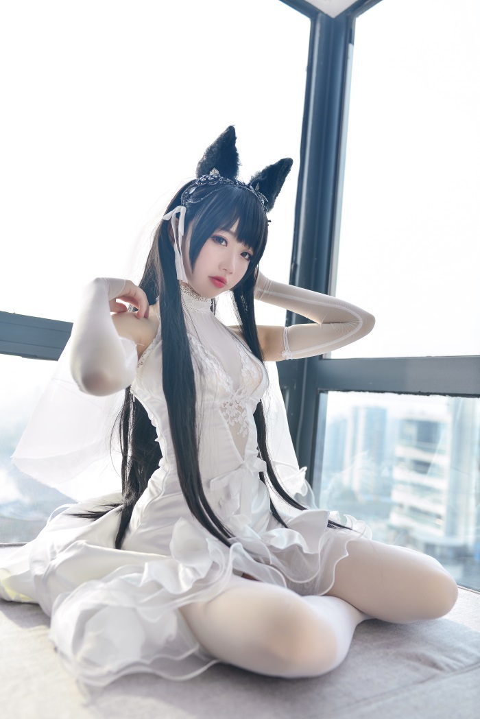 网红Coser@雪琪-爱宕婚纱 白丝 兽耳 [38P/366MB]