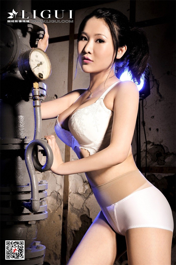 [Ligui丽柜] 2019.05.26 Model 文静 [55P/50.6MB]