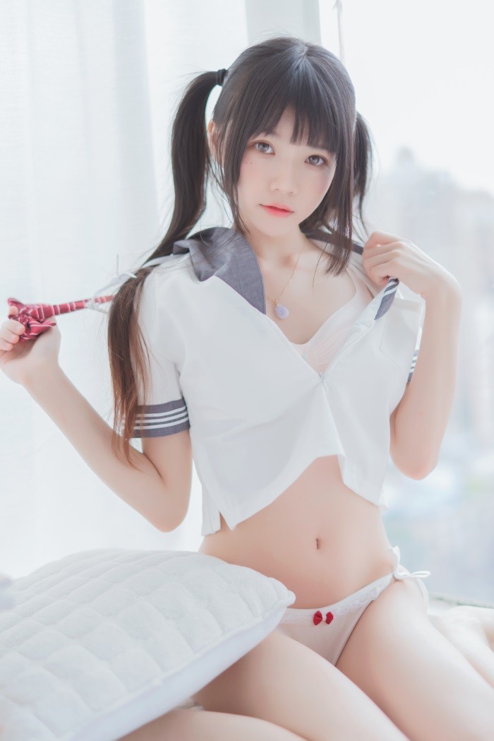 人气动漫Coser@桜桃喵 – 心形胖次 [111P/1.30GB]