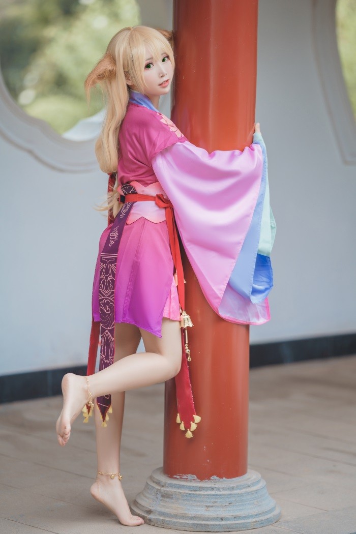 人气动漫Coser@面饼仙儿 – 涂山苏苏 [14P/176MB]