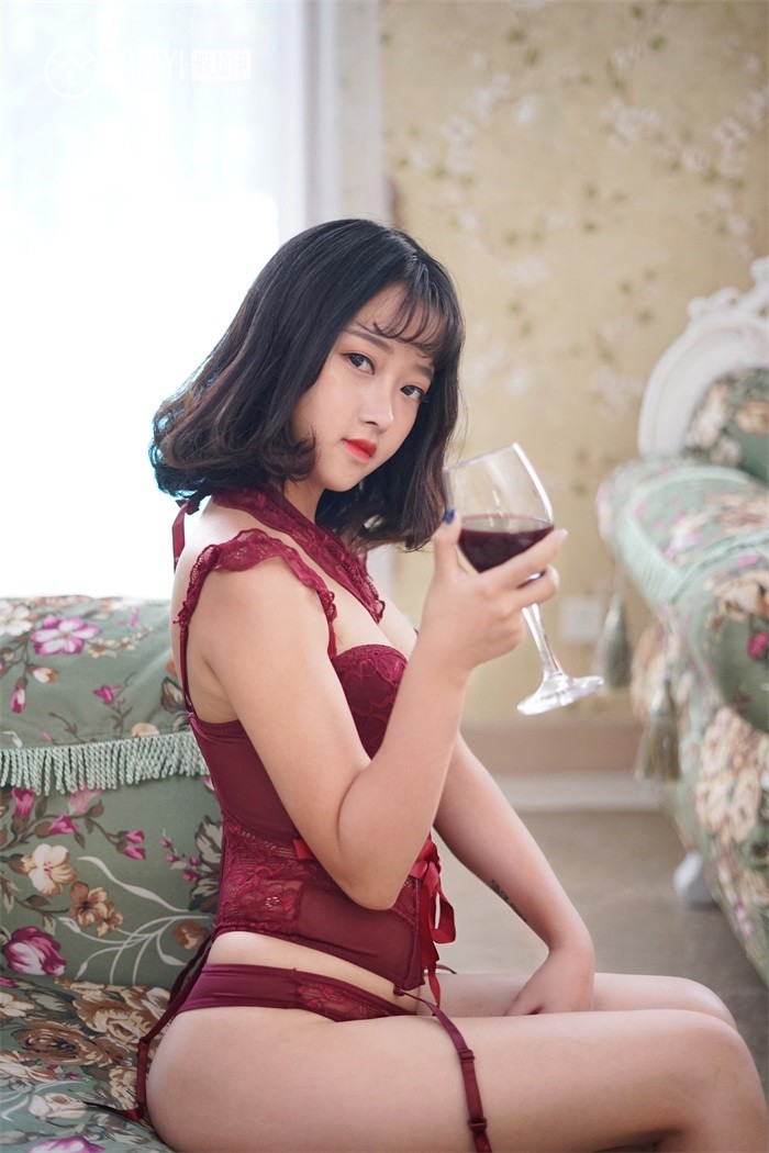 [YALAYI雅拉伊] 2018.12.28 No.025 醉在红酒杯里 王小淼 [42P/368MB]