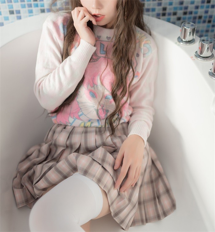 风之领域精品写真@No.088 浴缸里的湿身少女 [48P/204MB]