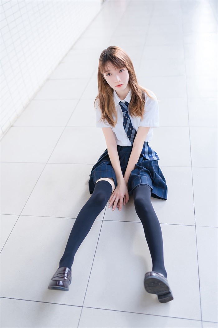 风之领域精品写真@No.071 校园黑丝JK少女 [47P/194MB]