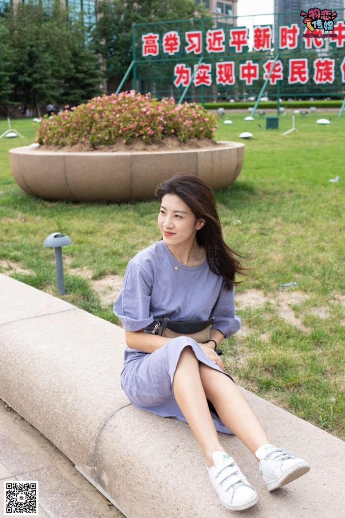 物恋传媒 No.043 湛蓝连衣裙搭配板鞋船袜 [187P/1V/1.28GB]