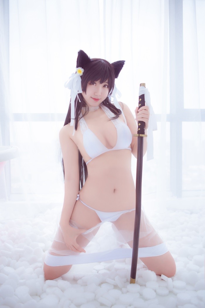 微博红人动漫Coser@-黑川-爱宕兽耳洁白泳衣 [15P/100MB]