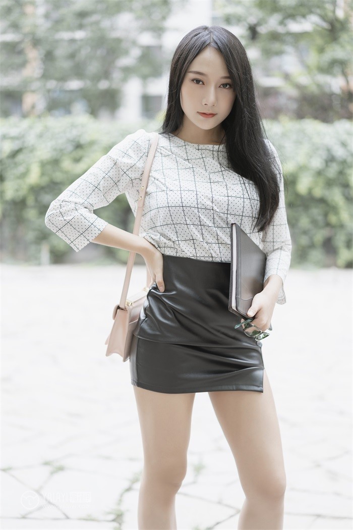 [YALAYI雅拉伊] 2019.06.28 No.322 何嘉颖《女白领的私生活第一季》[52+2P/324MB]