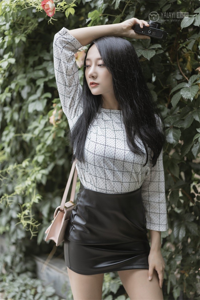 [YALAYI雅拉伊] 2019.06.28 No.322 何嘉颖《女白领的私生活第一季》[52+2P/324MB]