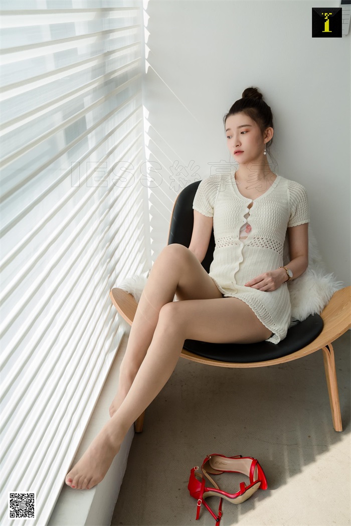 [IESS异思趣向] 2019.09.24 丝享家578：秋秋 《安静的白衣小秋秋》[90P/35.5MB]