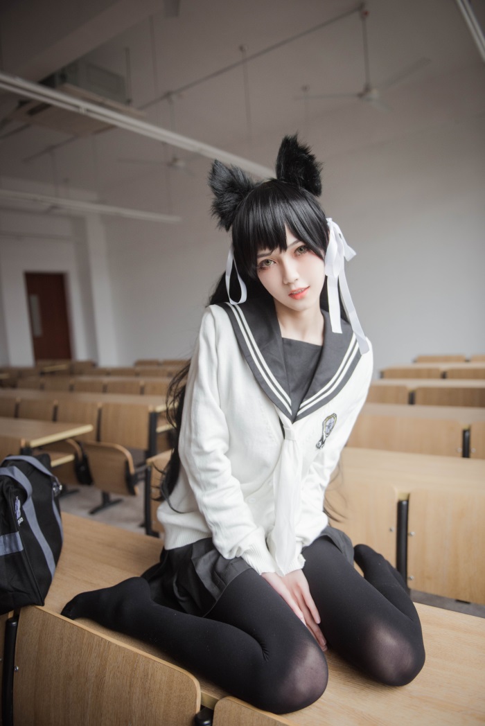 微博红人-动漫博主@你的负卿 爱宕黑丝兽耳制服 [11P/94.7MB]