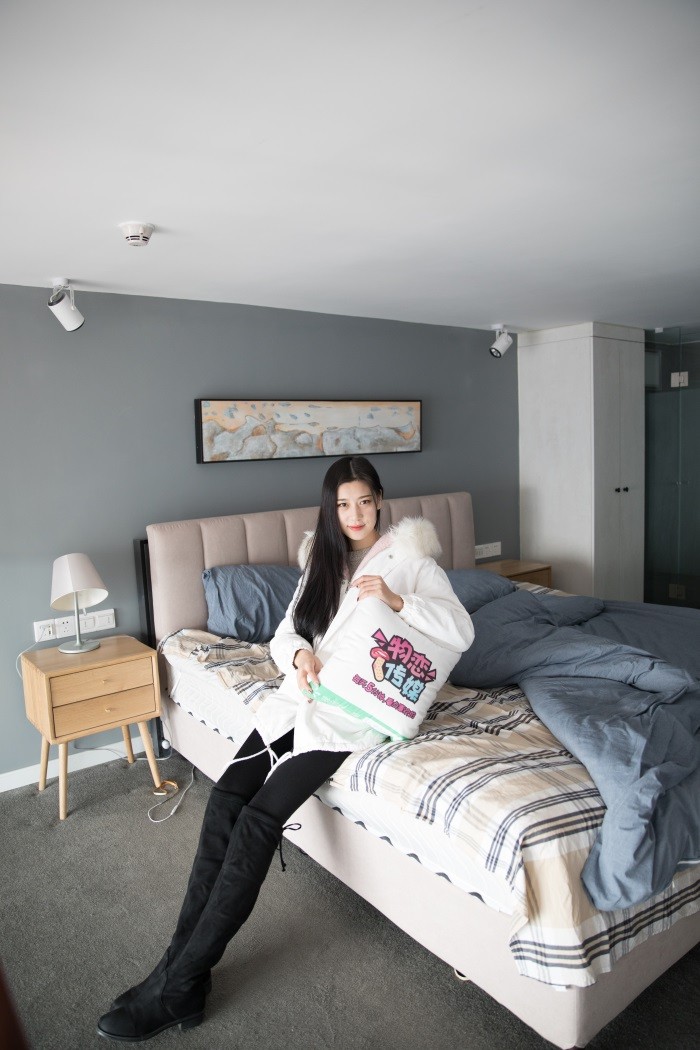 物恋传媒 No.101 苏镶-气质女神的过膝长靴 [188P/1V/3.27GB]