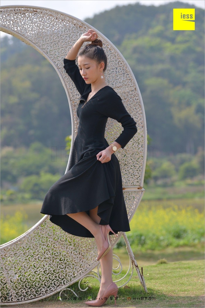 [IESS异思趣向] 2018.06.03 丝足便当239：《肉丝圆舞曲》秋秋 [99P/97.2MB]