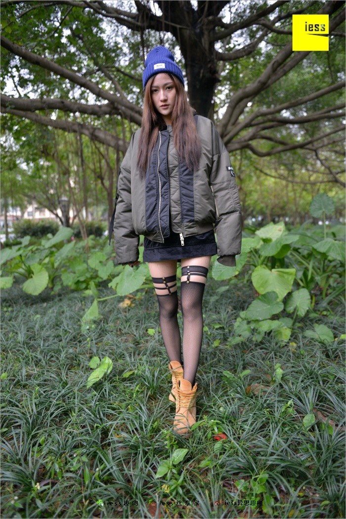 [IESS异思趣向] 2018.05.21 丝足便当233：《误入歧途的网眼袜》潇潇 [89P/150MB]
