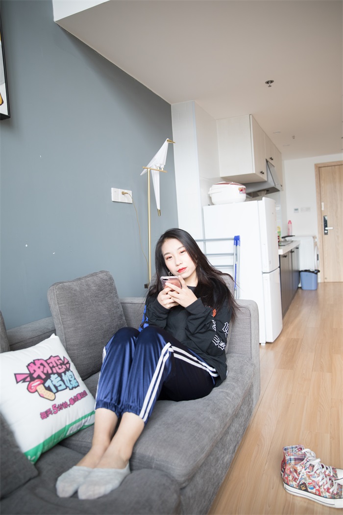 物恋传媒 No.130 璐璐-花团锦簇帆布鞋之美 [177P/1V/3.29GB]