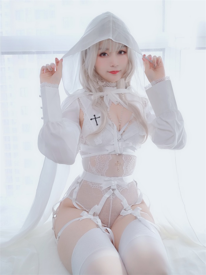 人气动漫Coser@白银81_ 纯白圣女 [56P/6V/264MB]