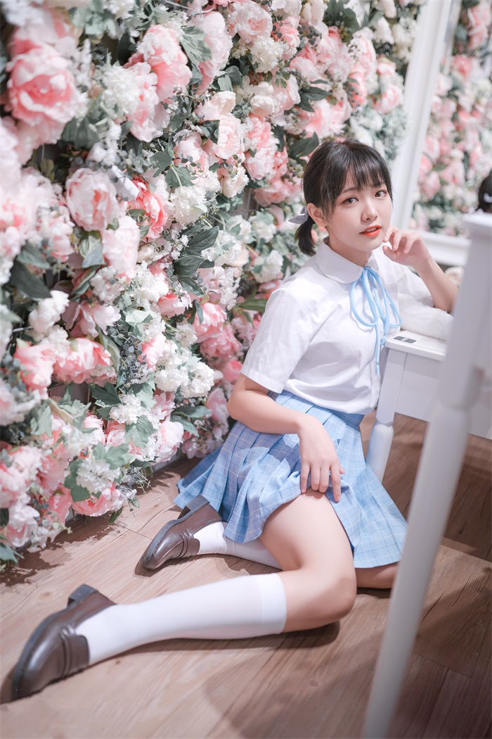 喵糖映画少女写真 VOL.011 花海 [41P/329MB]