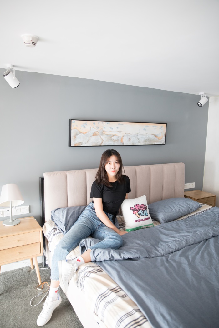 物恋传媒 No.132 Elise-床边的白色板鞋搭配白色棉袜与灰色棉袜 [147P/1V/3.05GB]