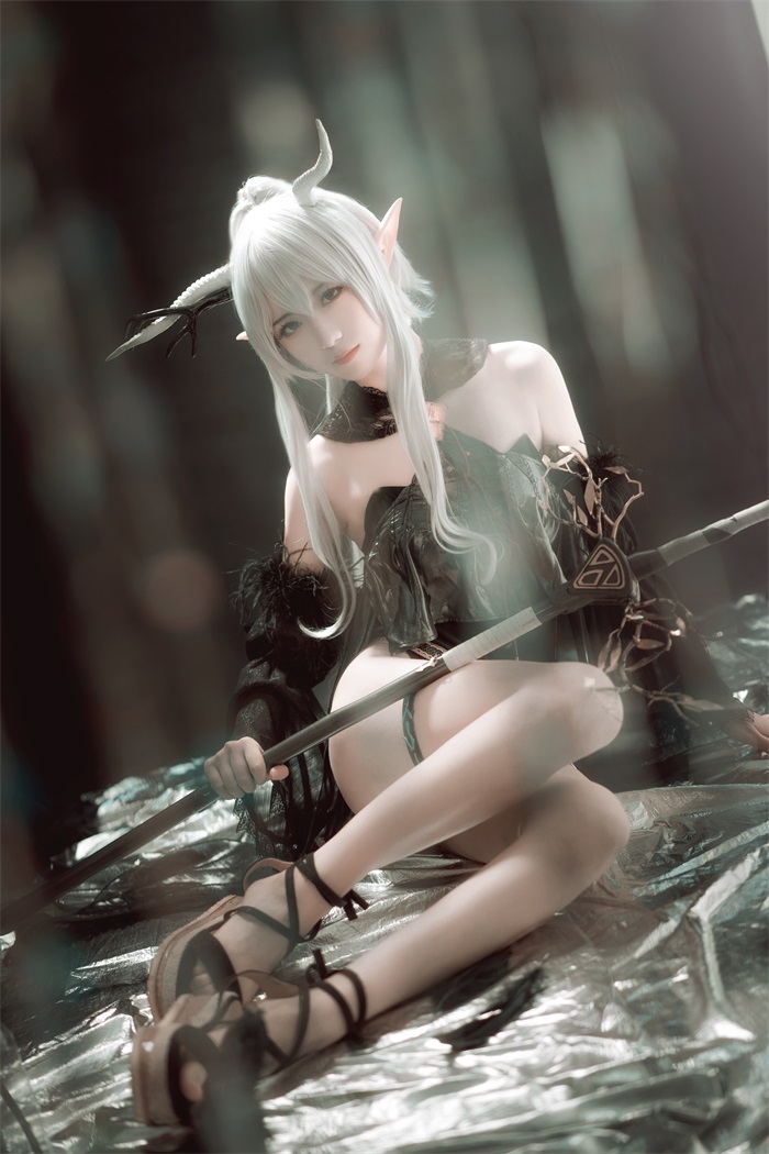 动漫博主@弥音音ww 明日方舟 闪灵 [16P/162MB]