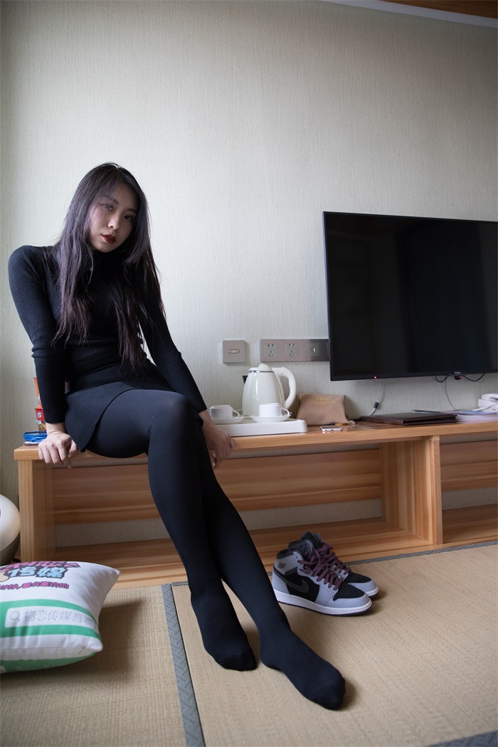 物恋传媒 No.149 璐璐-舞蹈系女生的AJ与厚黑丝 [137P/1V/7.71G]