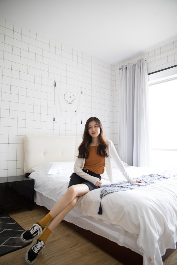 物恋传媒 No.172：佳琪-民宿里纯情的她 [144P/1V/2.2G]