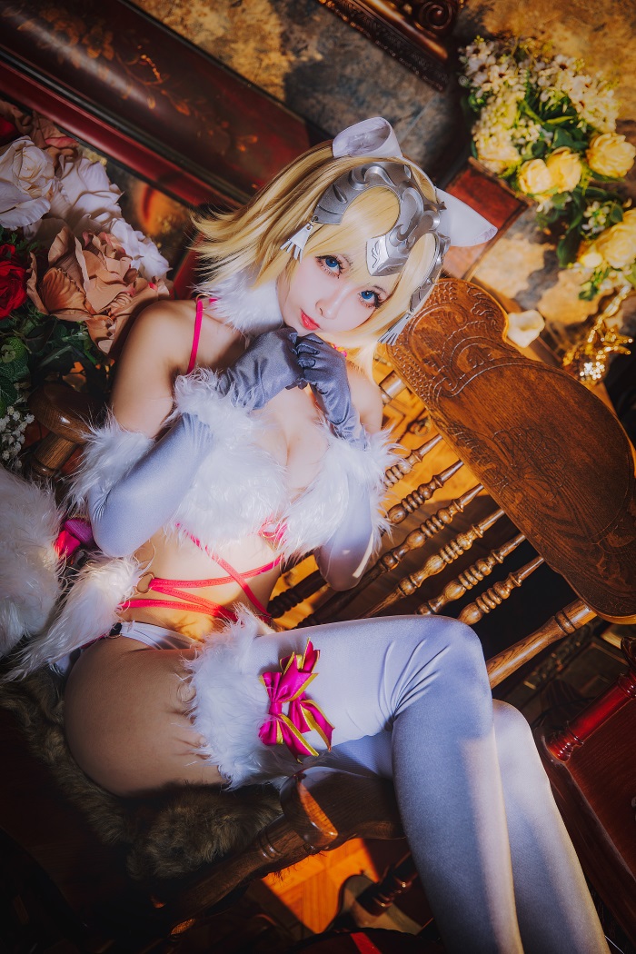 知名动漫Coser@rioko凉凉子 白贞 [16P/335MB]