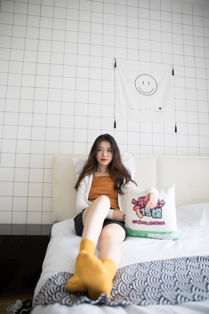 物恋传媒 No.172：佳琪-民宿里纯情的她 [144P/1V/2.2G]