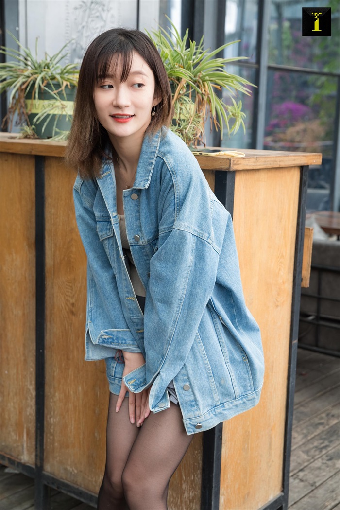 [IESS异思趣向] 2019.12.09 丝享家633：秋秋《秋秋的牛仔外套》[88P/41MB]