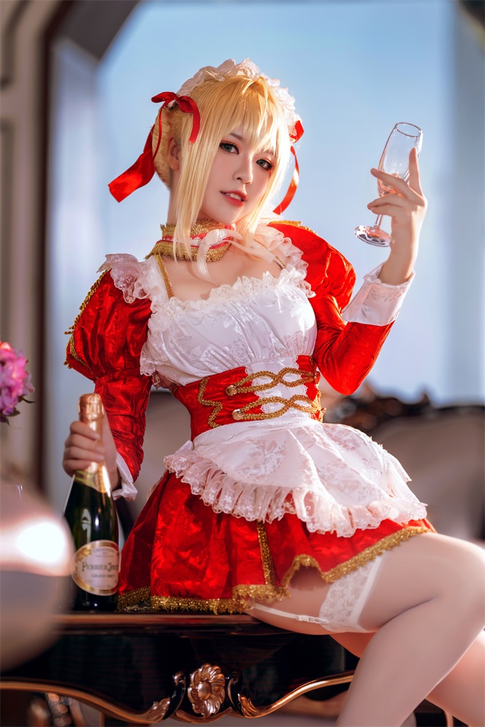 微博人气Coser@半半子 – 尼禄女仆 [42P/1V/505MB]