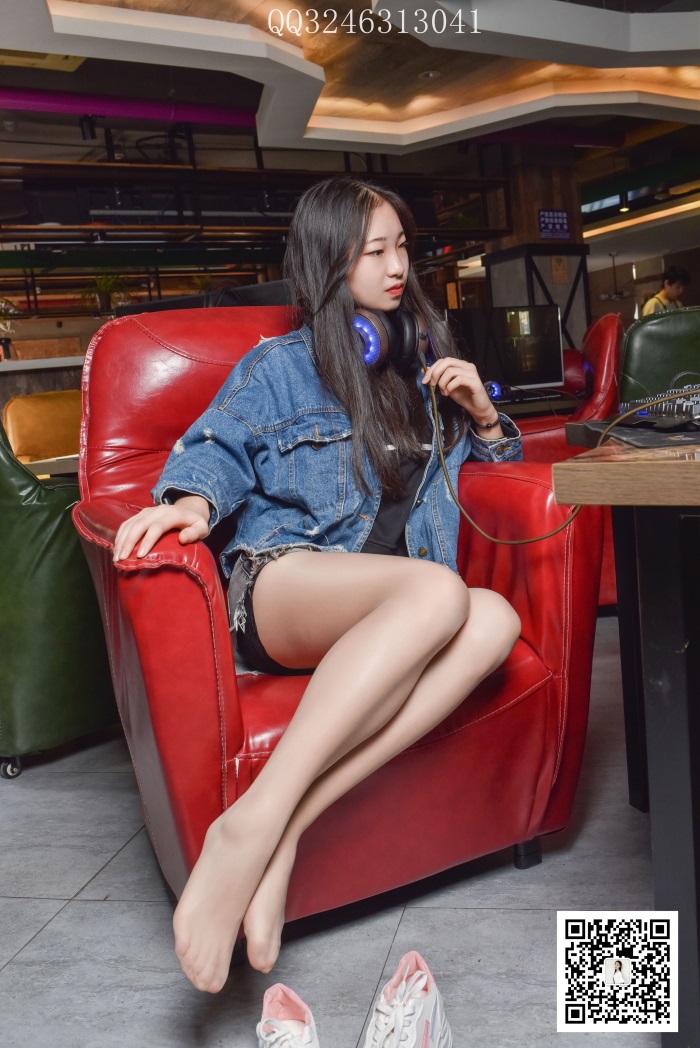 大生模拍 No.087 雯雯-沉迷网吧的少女 [50P/1V/393MB]