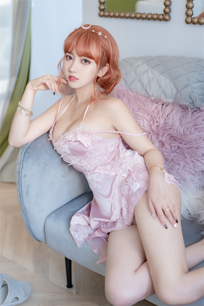 微博妹子@过期米线线喵 星月小公主 [63P/105MB]