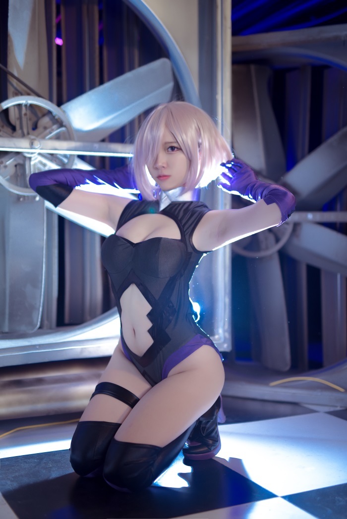 人气Coser动漫博主@二佐Nisa Fate马修训练 [26P/621MB]