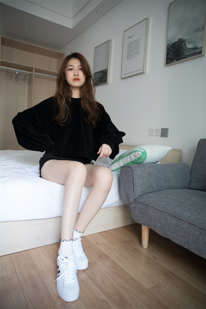 物恋传媒 No.230 佳琪-一袭青丝绕指柔o [196P/1V/6.03G]