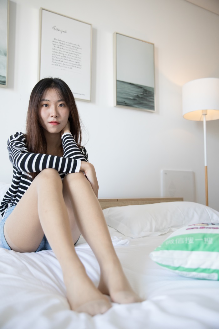 物恋传媒 No.219 elise-在星星月亮的下面，遇到可爱的你 [214P/1V/5.29G]