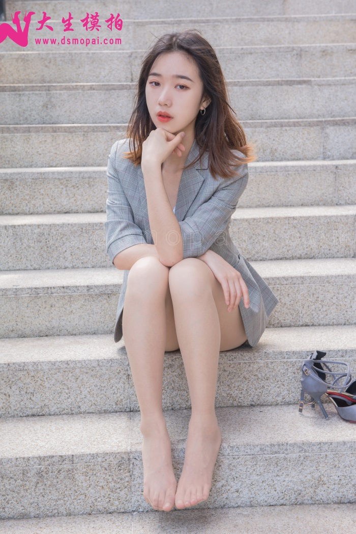 大生模拍 No.123 小鹿 街拍职业套装 [50P/1V/376MB]